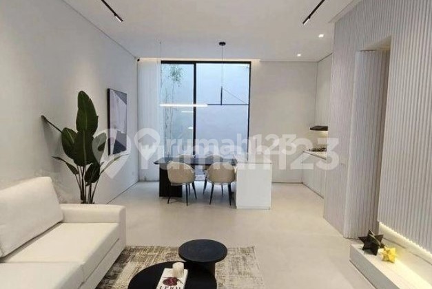 Rumah Modern di Sutorejo Utara Jalan Utama, Full Furnish dengan Konsep Terkini 2