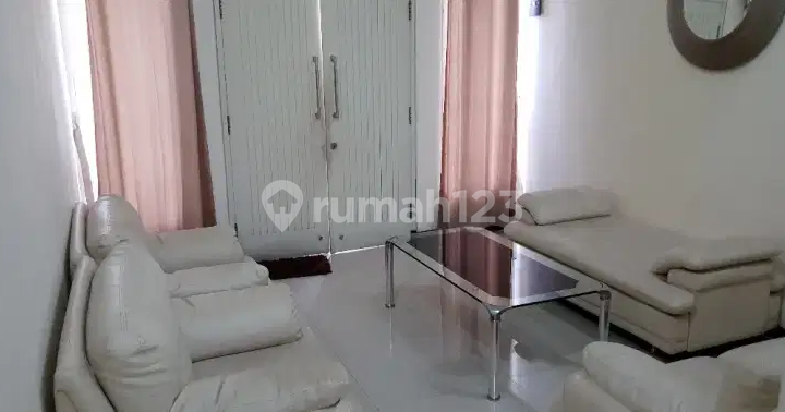 Rumah mewah minimalis di Gayungsari Barat 2