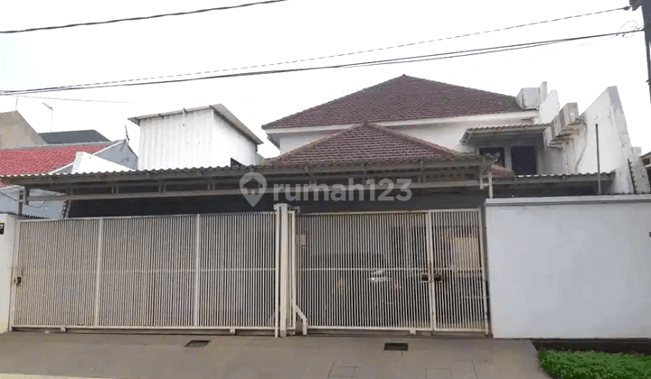 Rumah Mewah Minimalis di Manyar Tirtomoyo Row 3 Mobil 1