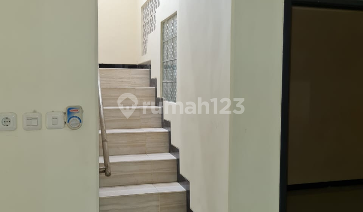 Rumah Cantik Siap Huni di Rungkut Menanggal Harapan 2