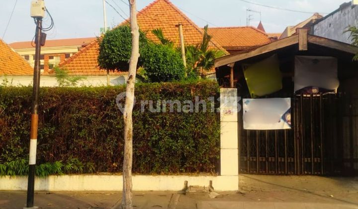 Sell Darmo House Strategic Location City Center Suitable for Office Business & Restaurant