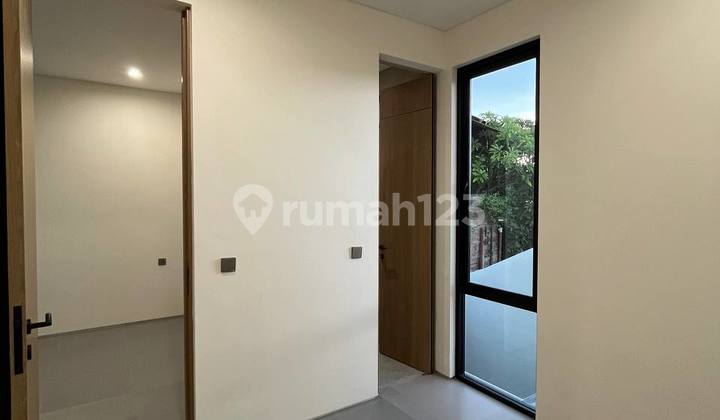 For Sale 2 New House Units in Klampis Semolo, Strategic Location Near Merr 2