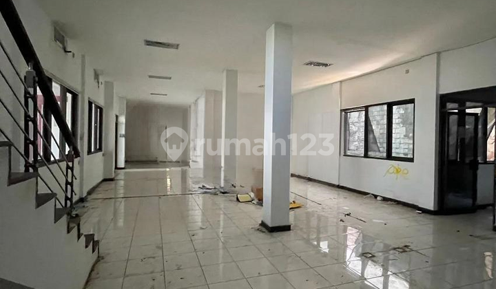 Rumah Ex Kantor di Raya Tenggilis Mejoyo Siap Pakai 12 jt/m2 Rumah Ex Kantor di Raya Tenggilis Mejoyo Siap Pakai 12 jt/m2