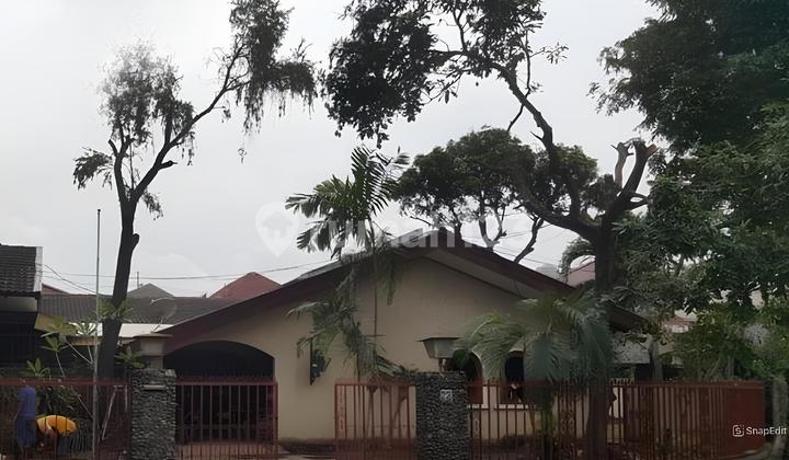 Hunian nyaman & terawat Desain unik Spanyol di surabaya selatan