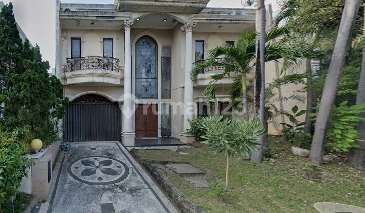 Rumah Classic di Laguna Regency Pakuwon City 1