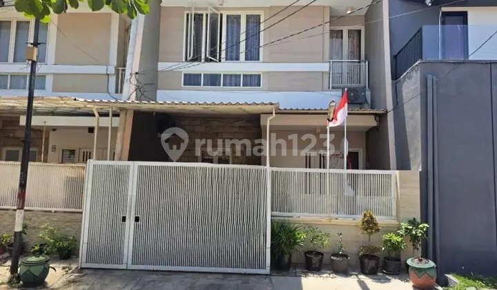 RUMAH SECOND LIKE NEW LOKASI STRATEGIS Di Babatan Pantai  2