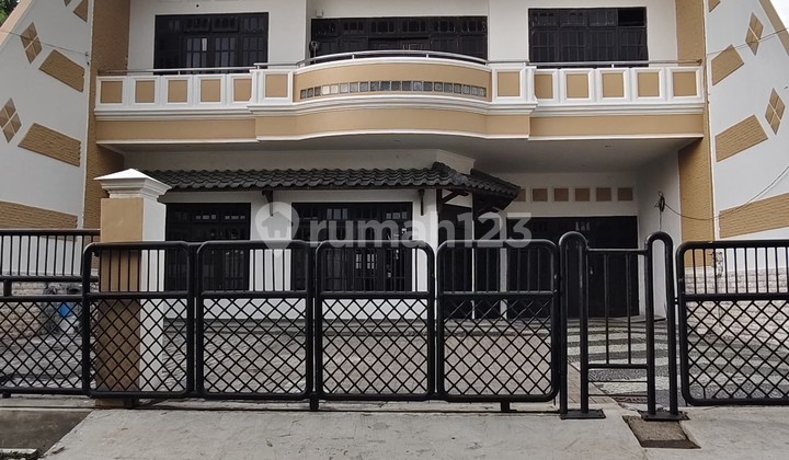 Rumah mewah habis renov di jalan kembar  penjaringan sari 1