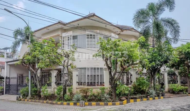 Rumah Mewah Siap Huni di Karah Indah Dekat Ketintang