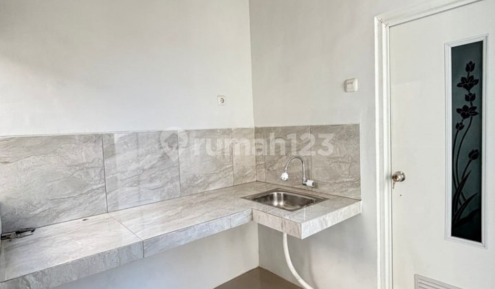 Modern Town House 2 Lantai Minimalis di Kab Malang 2