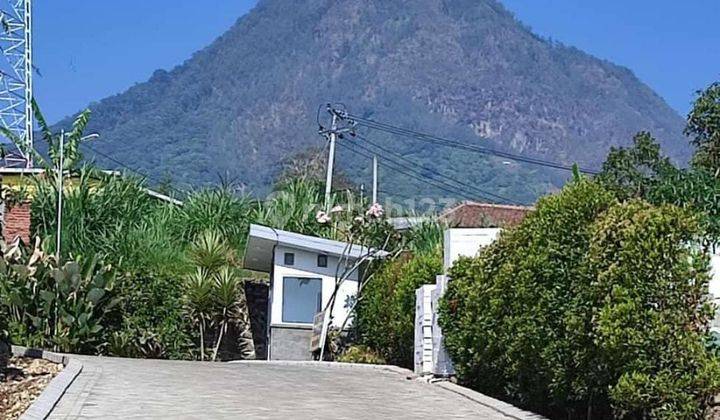 Hunian Vila Tepi Jalan Raya Poros Depan Coban Rais 2