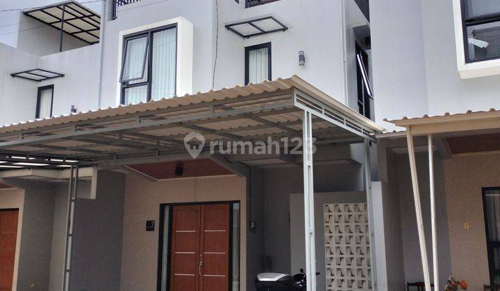 Dijual Rumah di Jln.Mekarwangi Sariwangi Parongpong Kab. Bandung Barat 2 Lantai SHM Rumah Baru  2