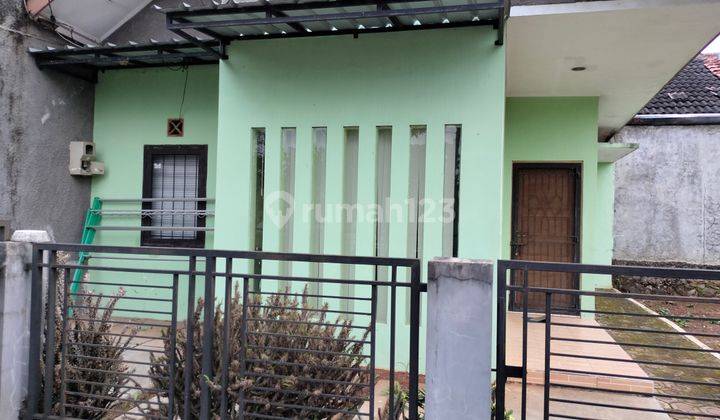 Dijual Cepat  Rumah Second Fully Furnished SHM di Komplek Perumahan Cendikia 1 Jl. Cikuda Blok KJ 5 No. 29 Jl. Kali Jati V Kec. Jatinangor Kab. Sumedang Jawa Barat  Kondisi Bagus Hadap Barat Harga Masih Bisa Nego Sampai Jadi  3