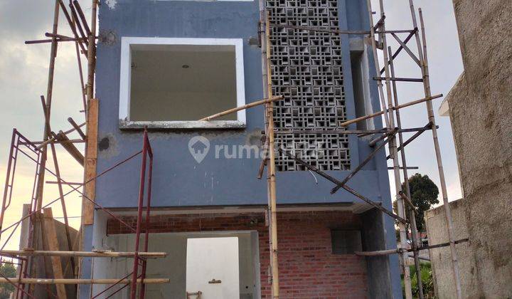 Rumah Dijual Lokasi Premium Bandung di Jln. Wangunsari No. 168 Desa Wangunsari Kec. Lembang Kab. Bandung Barat 
Jawa Barat 2 Lantai SHM Konsep SOHO  3