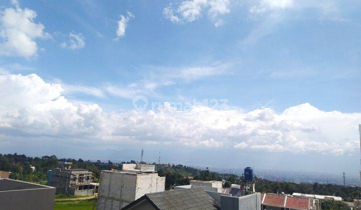 Rumah Dijual Lokasi Premium Bandung di Jln. Wangunsari No. 168 Desa Wangunsari Kec. Lembang Kab. Bandung Barat 
Jawa Barat 2 Lantai SHM Konsep SOHO  11