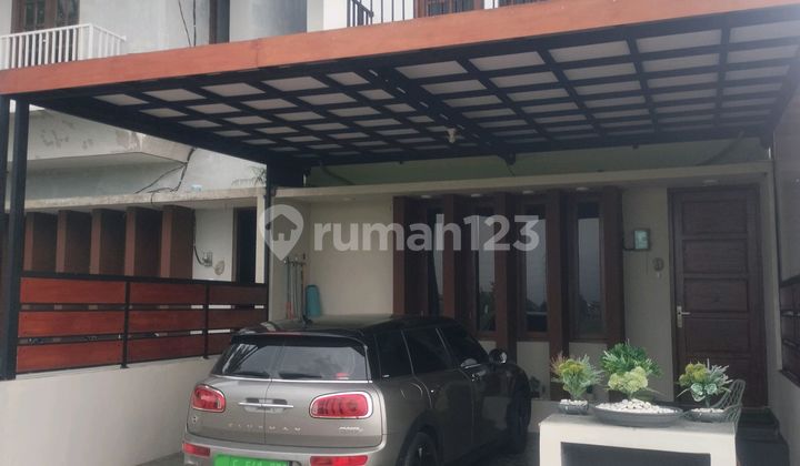 Rumah Dua Lantai Full Furnished Siap Huni Lokasi Strategis Udara Segar