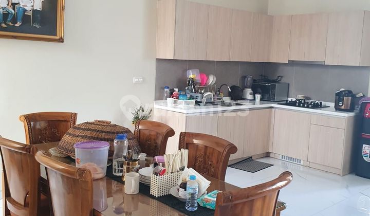 Rumah 2 lantai rapi di Perumahan Alam Sutera Serpong 2