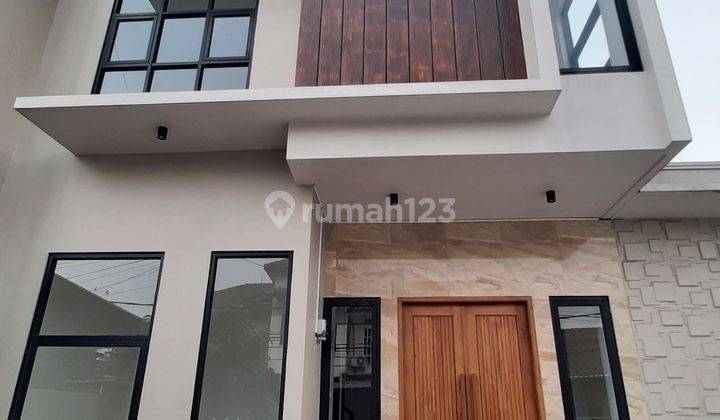 Rumah 2 Lantai Baru Dan Rapi Di Nusaloka Bsd  2