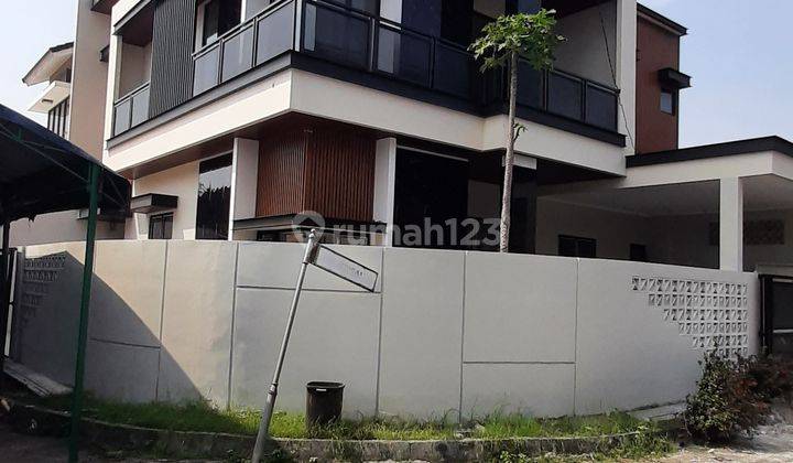 Rumah baru minimalis modern di Griya loka BSD  1