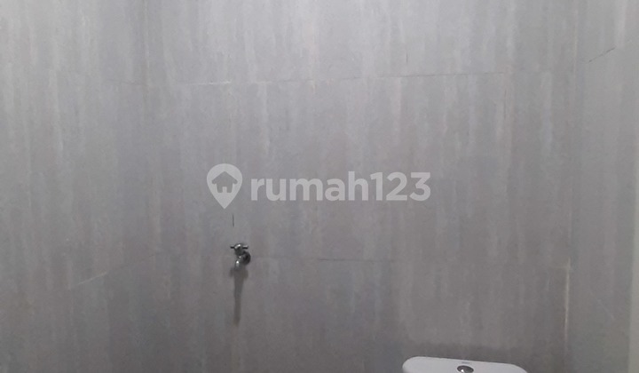 Rumah 1 Lantai Asri Depan Taman Di Bsd Nusaloka 2