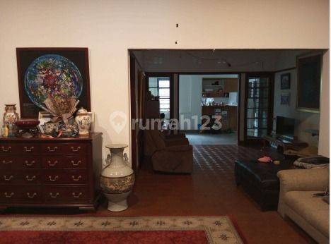 Rumah Vintage Tengah Kota Sayap Dago Bandung 1