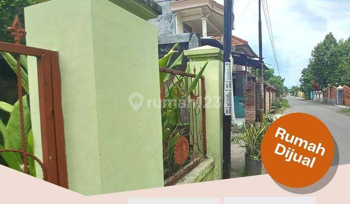 Rumah Dijual di Tepi Jalan 3 Kamar Tidur 1