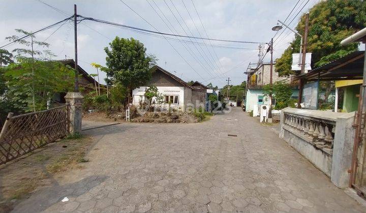 Tanah Nogotirto, Dekat Tugu Jogja, Jl. Godean	 1