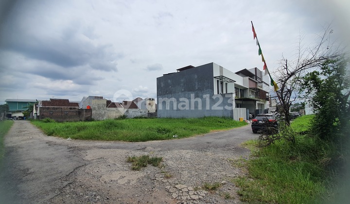 700 meters to SMPN 1 Kartasura, Ngabeyan Land Area