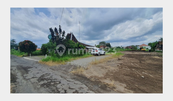 Freehold land on Jl. Umbul Permai, for residential purposes Freehold land on Jl. Umbul Permai, for residential purposes