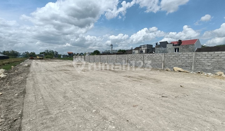 Luxurious 2-Story House 20 Minutes from UGM Campus Jogja, One Gate 2