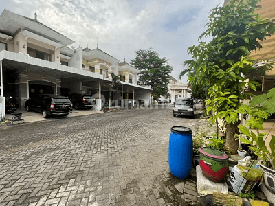 Rumah Bagus di Perum Grandcity, Rungkut Bebas Banjir One Gate Dekat Merr 2