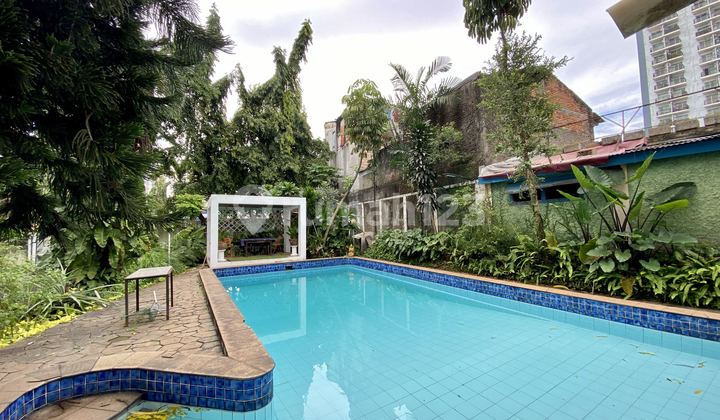 Bangka, Rumah Lama Lokasi Strategis , Dekat Dengan Pusat Jakarta