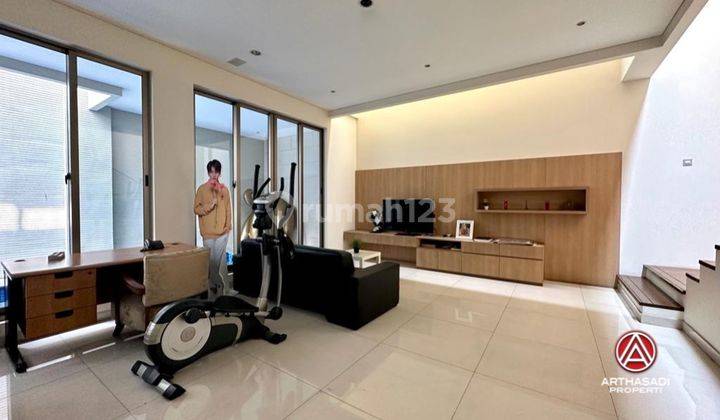 Pondok Indah, Rumah Modern Minimalis Dijual 2