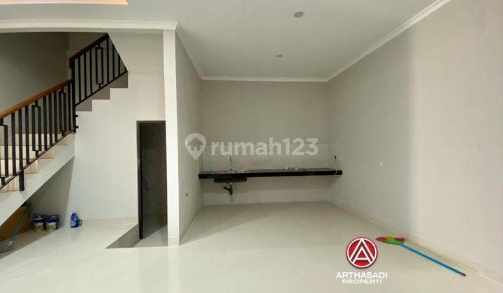 Rumah Siap Huni Dengan Design Minimalis Dan Dekat Jalan Lebar 2