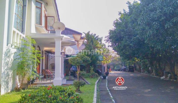 Rumah Luas Dan Megah Dalam Compound Dengan Lokasi Dekat Tol  2