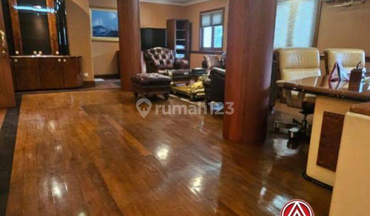 Rumah 2 Lantai Mewah Dan Akses Jalan Lebar Di Tanah Abang 2