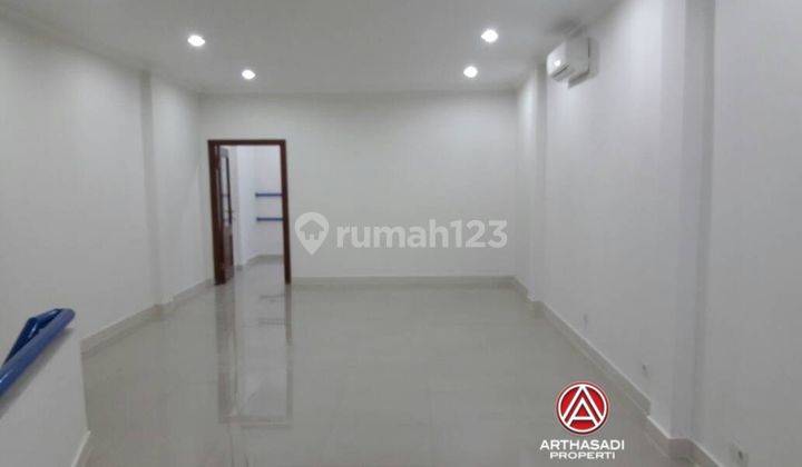 Ruko 5 Lantai + Basement Di Area Komersil Harga Bagus  2