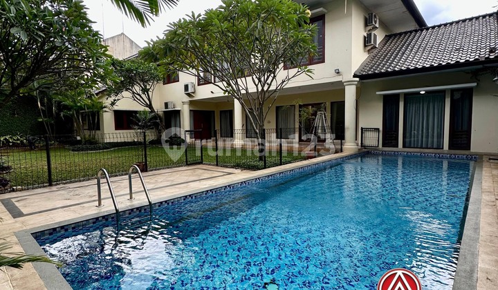 Pejaten, Disewakan Rumah Mewah Siap Huni Dalam Compund di Lokasi Strategis