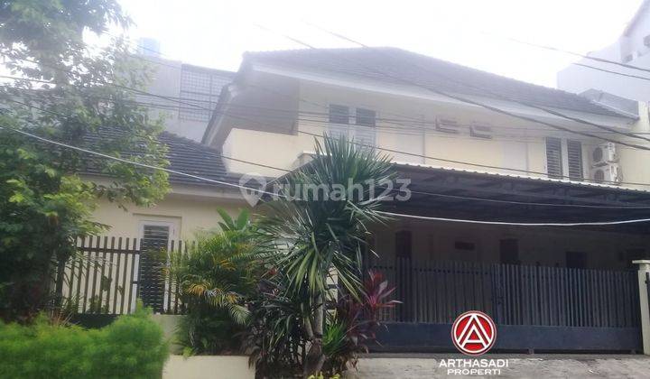 RUMAH 2 LANTAI DI DALAM KOMPLEK LOKASI HOOK  1