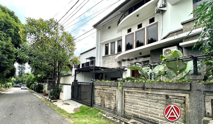 Duren Sawit, Nice House in a Strategic Location Near the Airport 1