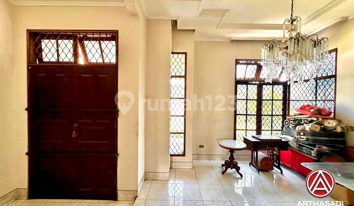 Rumah Lama Kokoh Cocok untuk Hunian / Usaha di Lokasi Strategis 2