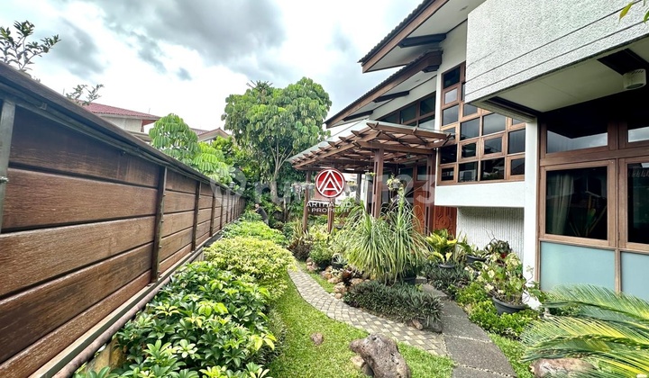 Villa Cinere Mas, Rumah Mewah Bergaya Tropis, Lokasi Strategis dan Siap Huni