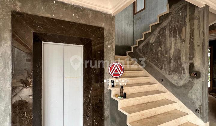 Kemang, Rumah Mewah Baru 3 Lantai On Progress Semi Furnished  2