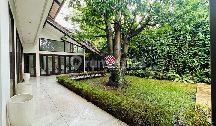 Di jual rumah di Kemang,Suasana Tenang, Hijau dan Bebas Banjir 