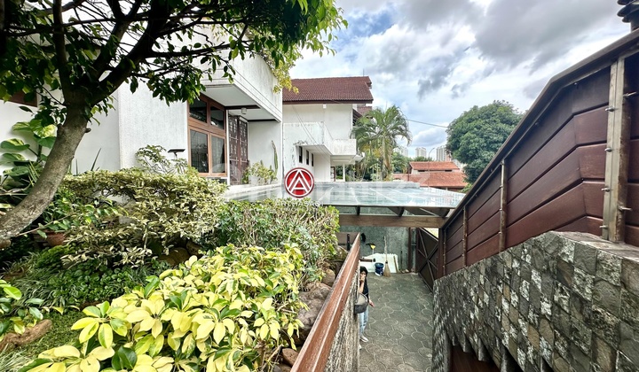 Cinere - Depok, Luxury Tropical Style House, Strategic Location and Ready to Occupy