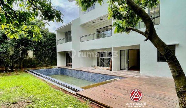 Rumah Cantik Full Renovation Dengan Design American Classic 1