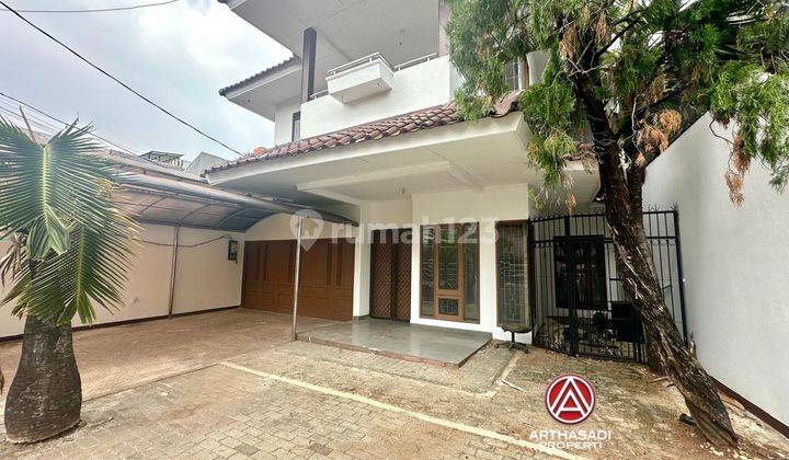 Rumah Strategis Bisa Di Jadikan Kantor Atau Hunian , Pinggir Jalan 1