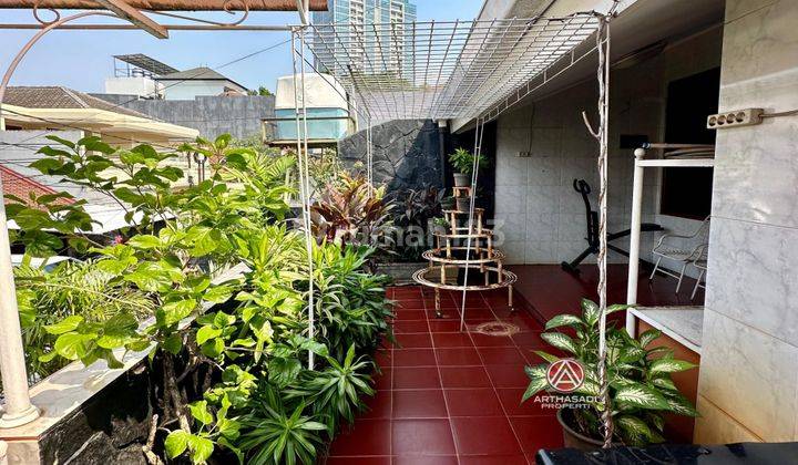 Kebayoran Baru, Kosan Dalam Rumah Klasik, Cocok Untuk Investasi Dengan Lokasi Ramai Strategis 2