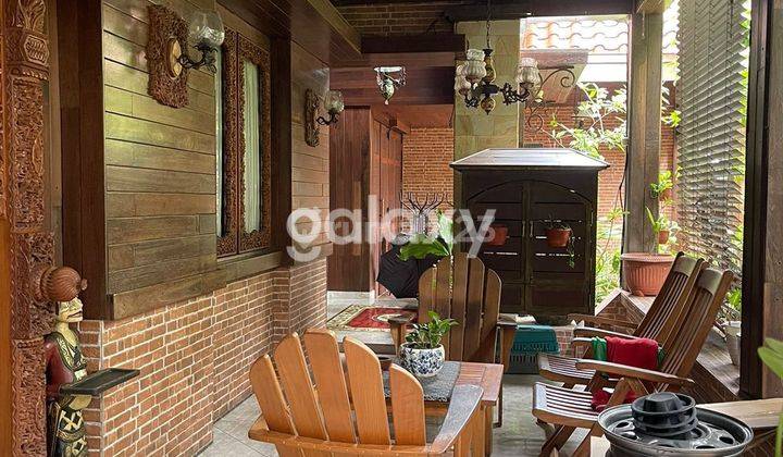 Rumah Etnik dekat dgn sekolah, Cafe dan Mall 2