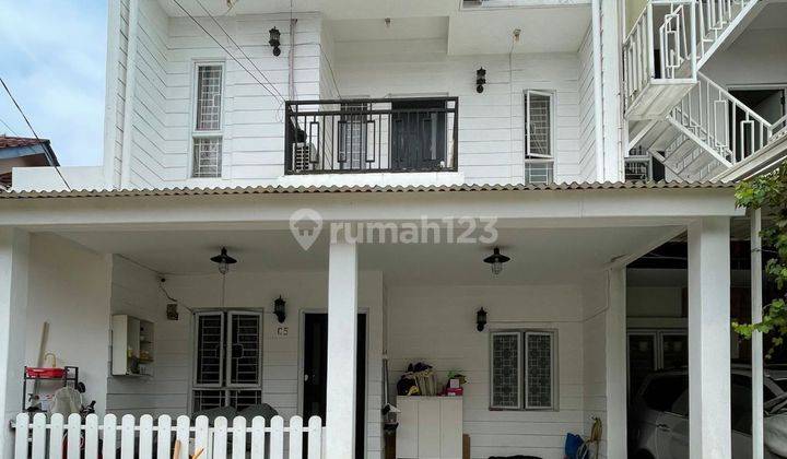 Rumah Cantik 2 Lantai Dekat Stasiun Sudimara, Jombang, Ciputat  1