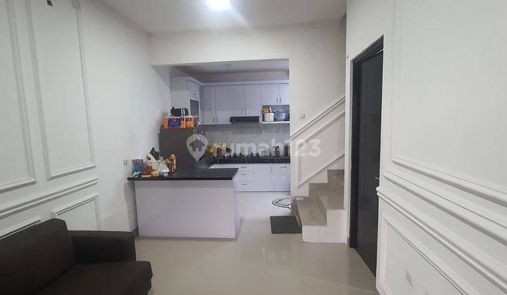 Rumah Cantik 2 Lantai Full Furnished Depan Stasiun Sudimara, Jombang. Ciputat 2